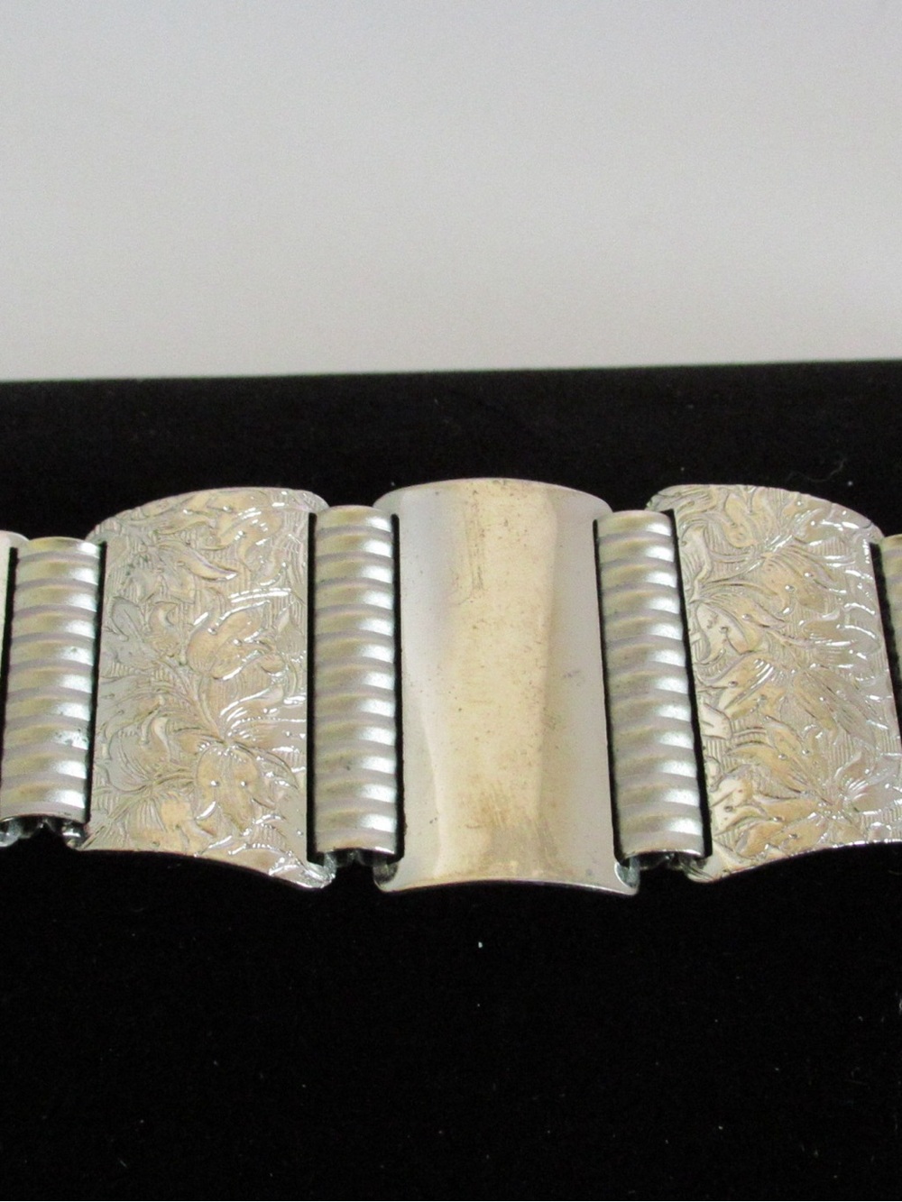 EMMONS Vintage MCM 5-Panel Silvertone Floral Etched & Smooth Panels Bracelet